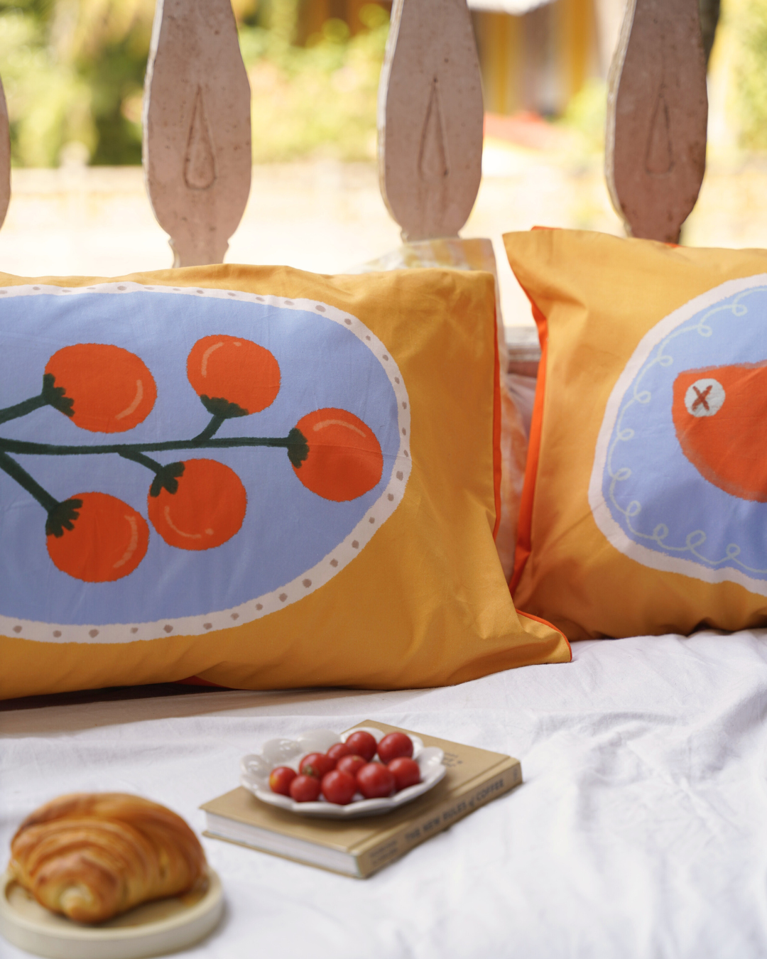 Summer Plate I Pillow Cover