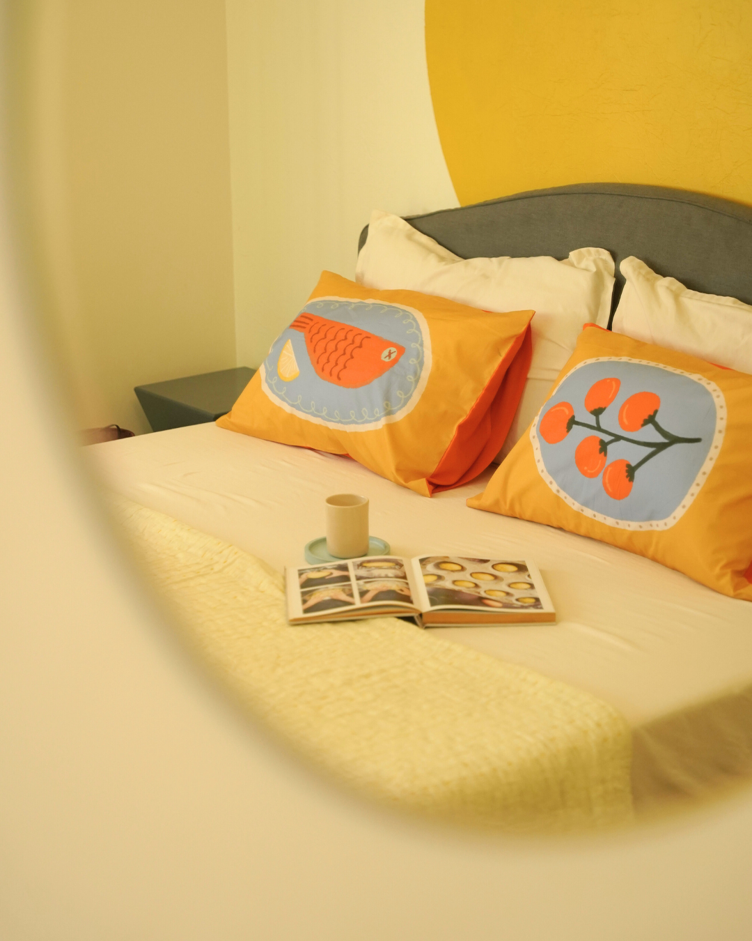 Summer Plate I Pillow Cover